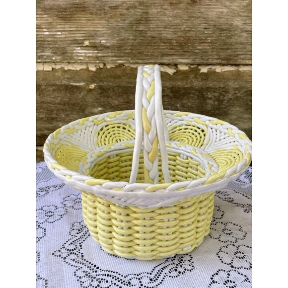 Vintage 1950s Porcelain Openwork Wicker Style Basket Yellow White - Picture 8 of 14